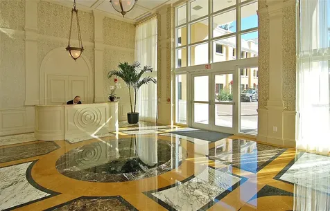 800 N Tamiami Trail Sarasota FL 34236