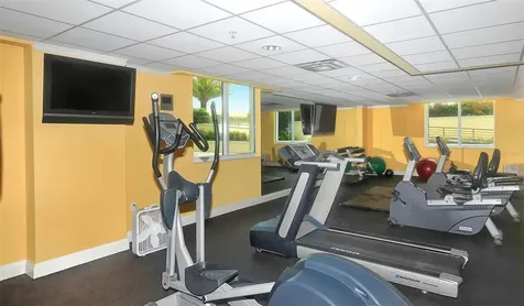 800 N Tamiami Trail Sarasota FL 34236