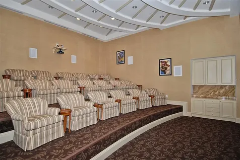 800 N Tamiami Trail Sarasota FL 34236