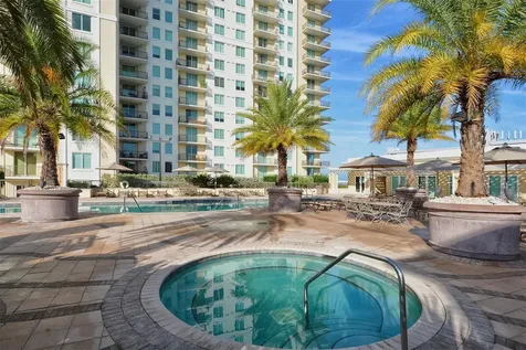 800 N Tamiami Trail Sarasota FL 34236