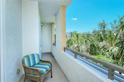 800 N Tamiami Trail Sarasota FL 34236