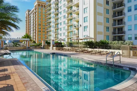 800 N Tamiami Trail Sarasota FL 34236
