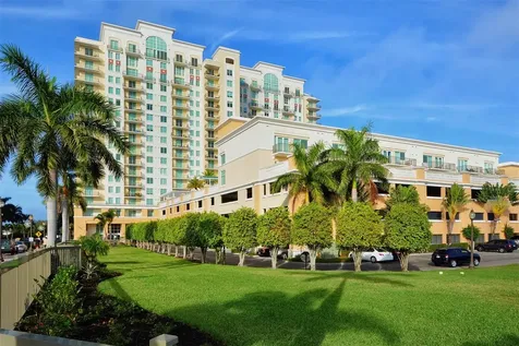 800 N Tamiami Trail Sarasota FL 34236