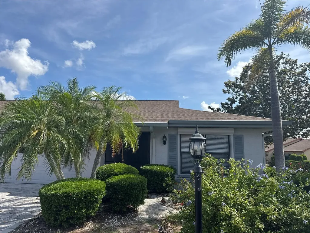 2501 Lonigan Place Sun City Center FL 33573