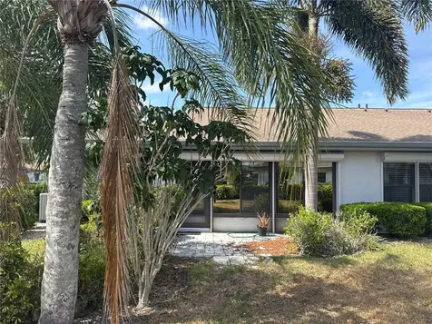 2501 Lonigan Place Sun City Center FL 33573