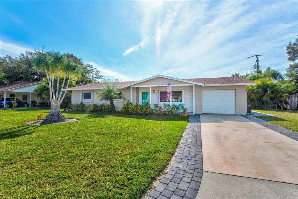 2572 Jefferson Circle Sarasota FL 34239