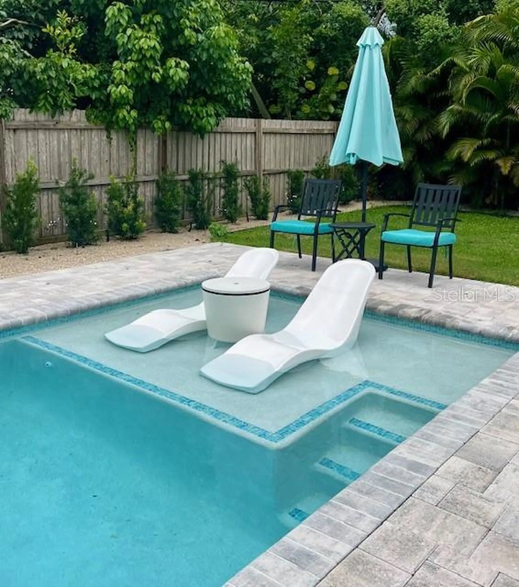 2572 Jefferson Circle Sarasota FL 34239
