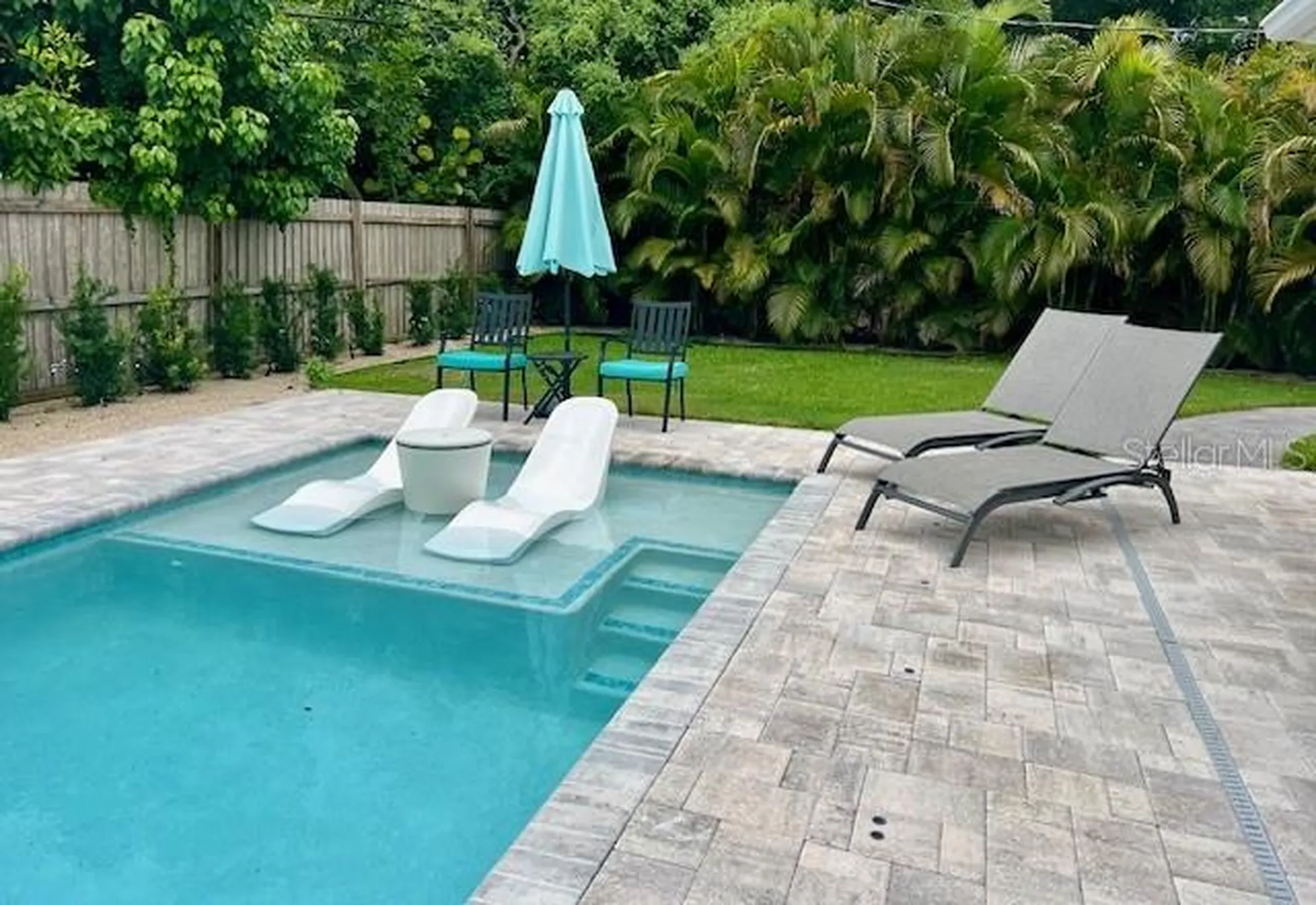 2572 Jefferson Circle Sarasota FL 34239