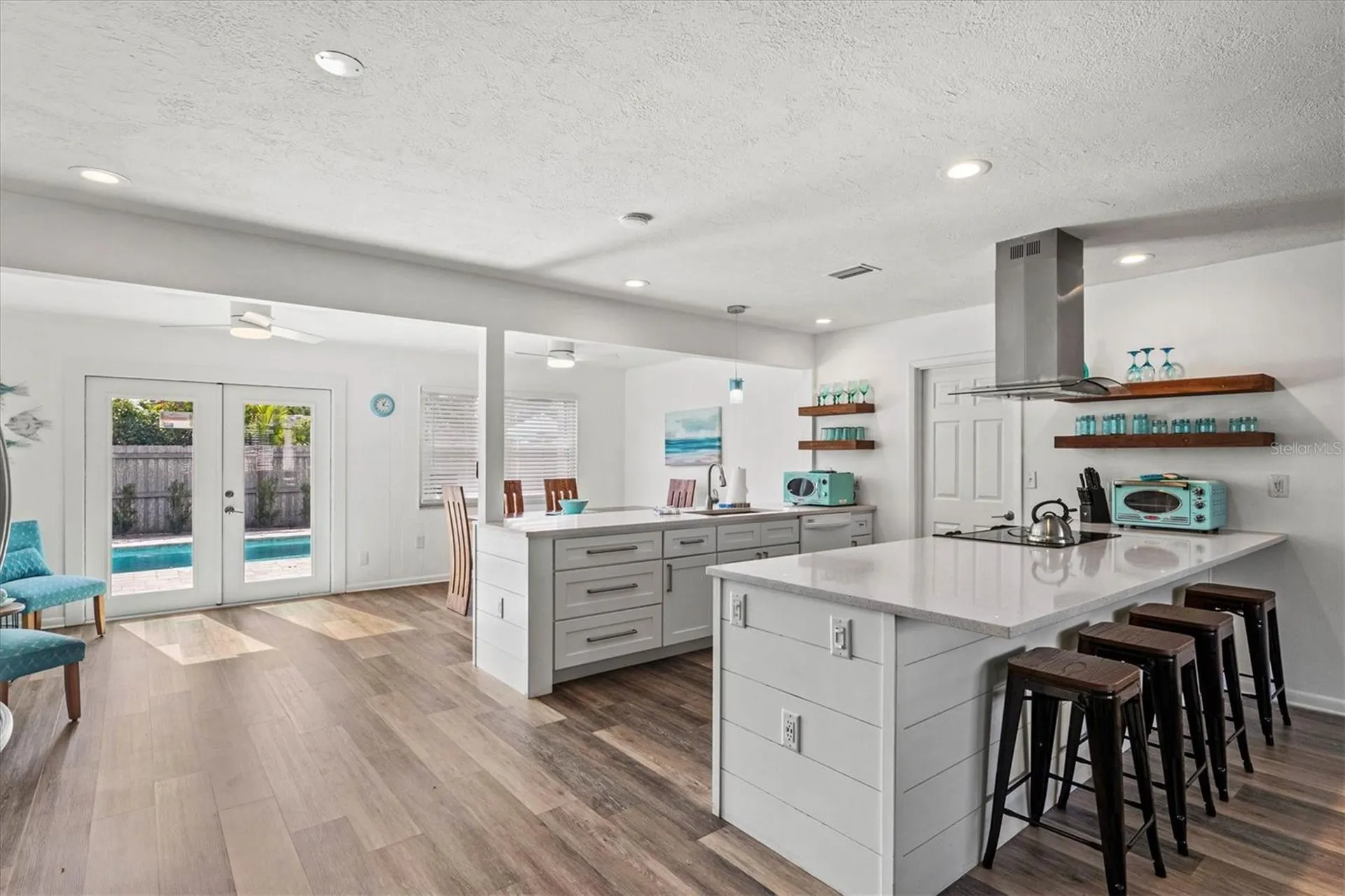 2572 Jefferson Circle Sarasota FL 34239