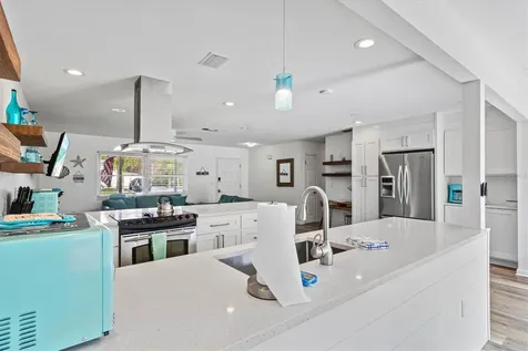 2572 Jefferson Circle Sarasota FL 34239