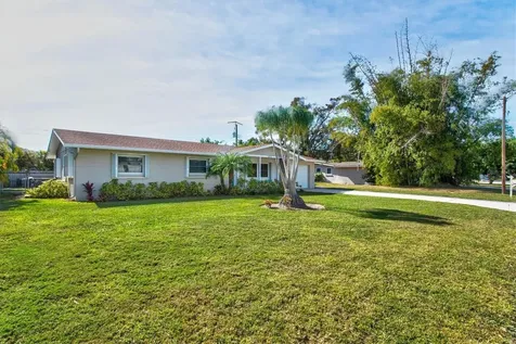2572 Jefferson Circle Sarasota FL 34239
