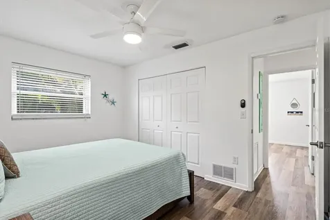 2572 Jefferson Circle Sarasota FL 34239