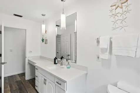2572 Jefferson Circle Sarasota FL 34239