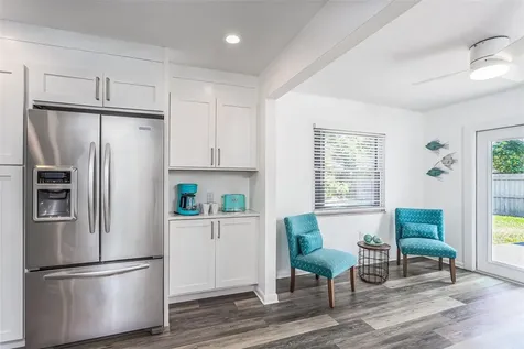 2572 Jefferson Circle Sarasota FL 34239