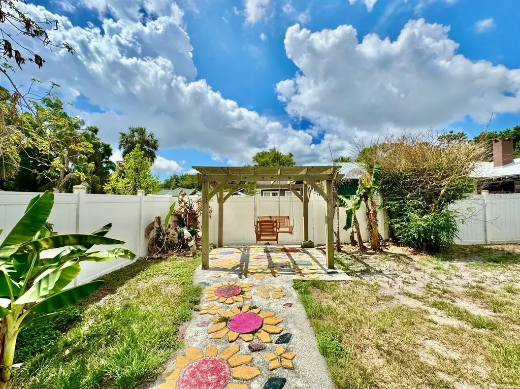 5907 N Ola Avenue Tampa FL 33604
