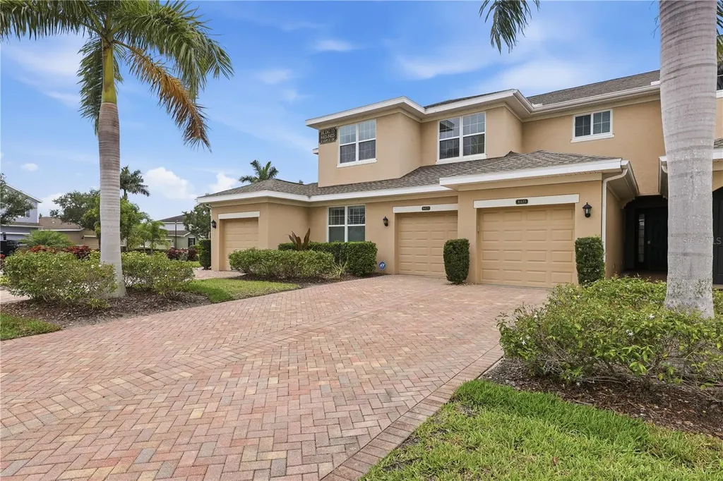 8423 Karpeal Drive Sarasota FL 34238