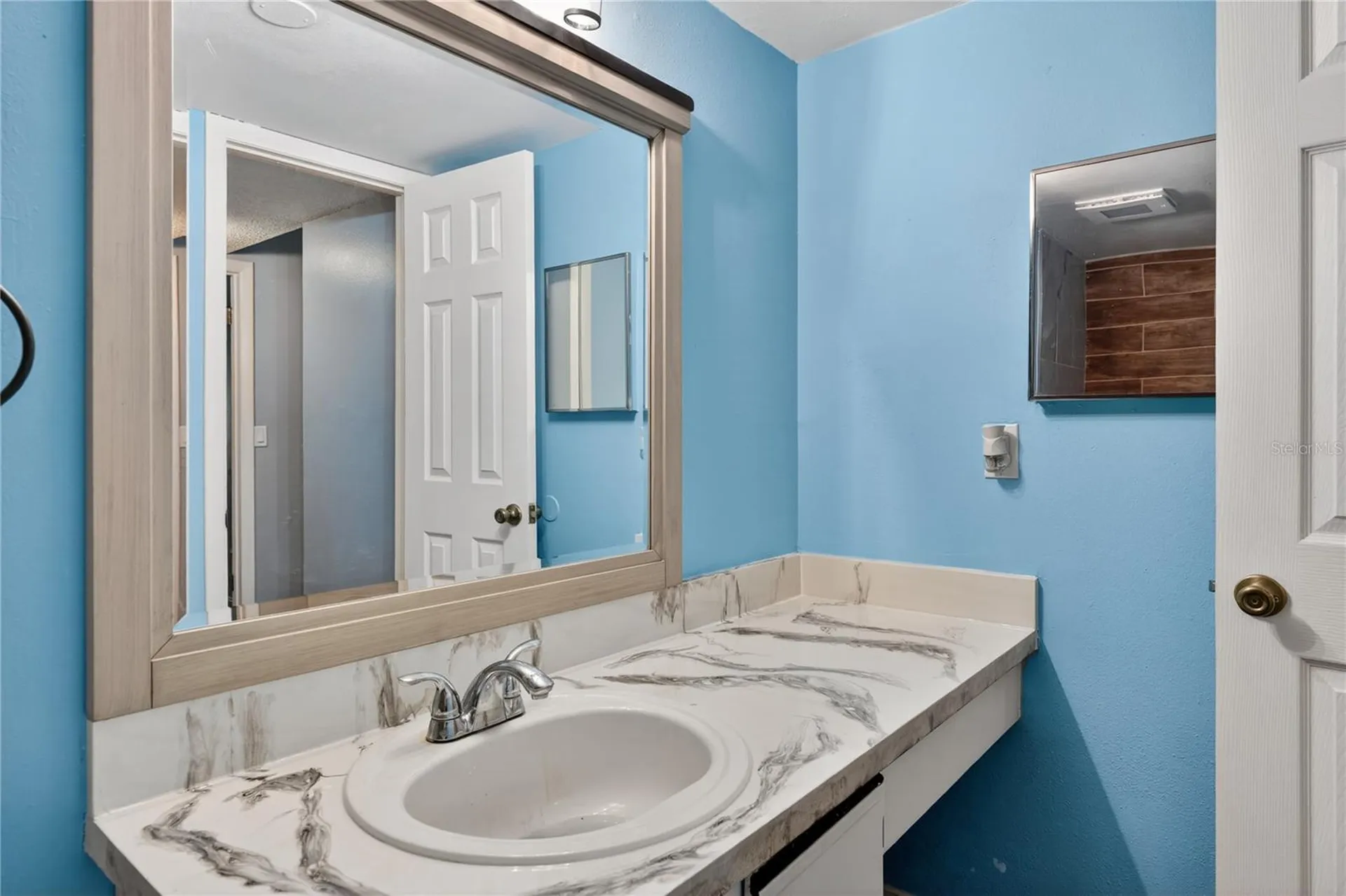 4205 S. Semoran Boulevard Orlando FL 32822