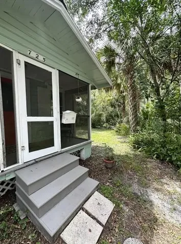 725 NE 5th Avenue Gainesville FL 32601