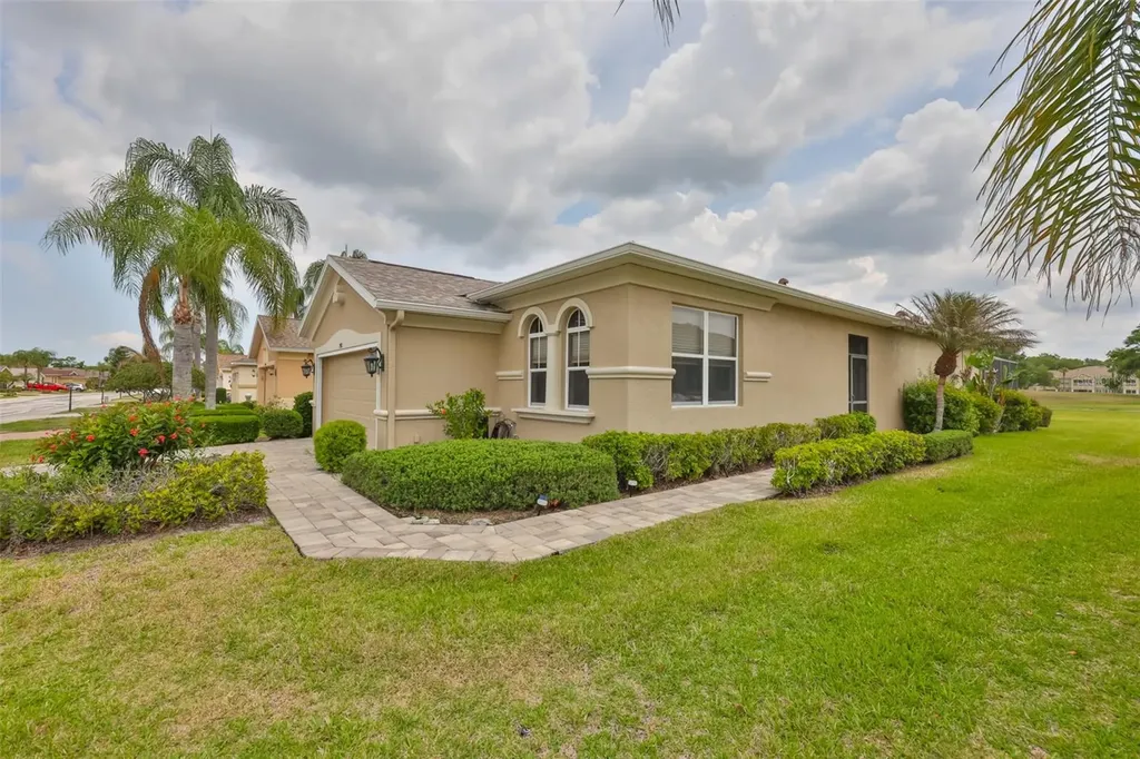 1907 Sterling Glen Court Sun City Center FL 33573