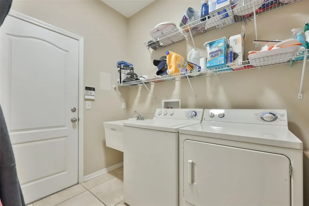 1907 Sterling Glen Court Sun City Center FL 33573