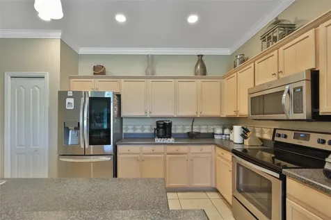1907 Sterling Glen Court Sun City Center FL 33573