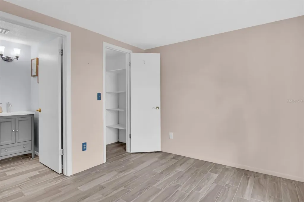 1009 Crane Court Dunedin FL 34698