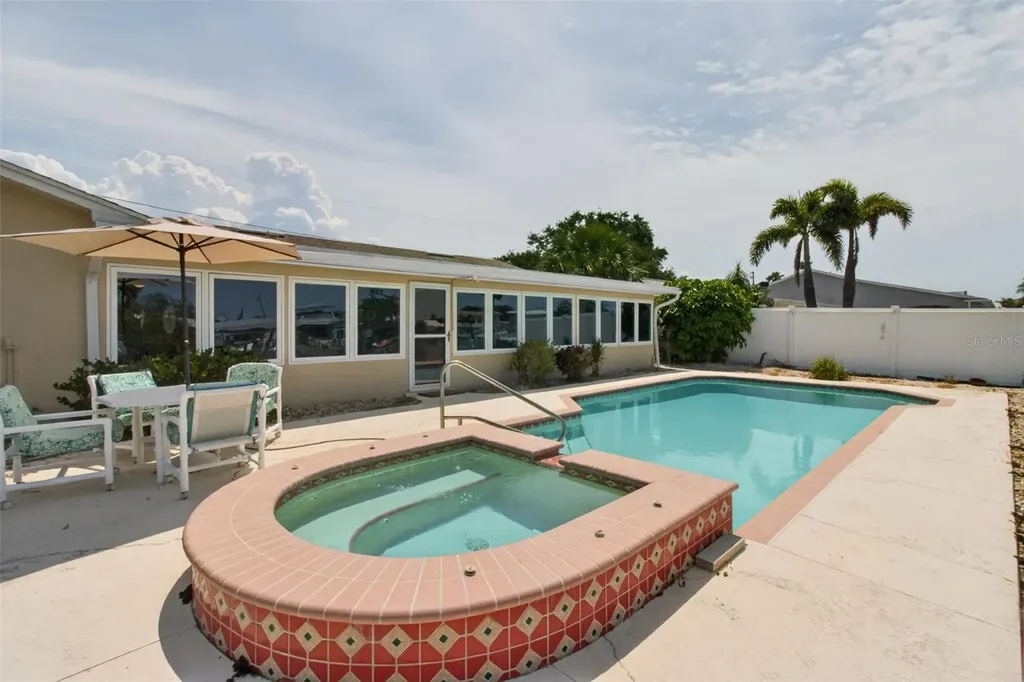 12050 7th Street E Treasure Island FL 33706