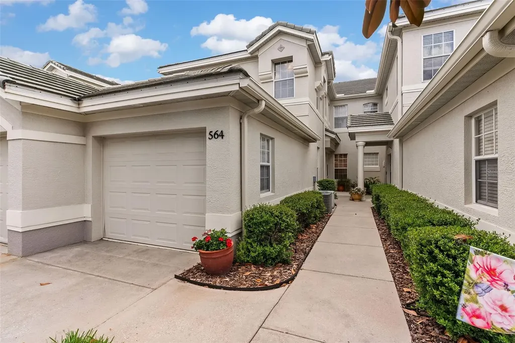 564 Grasslands Village Circle Lakeland FL 33803