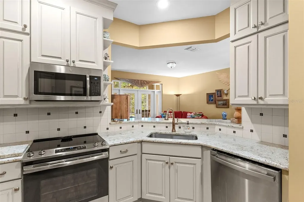 564 Grasslands Village Circle Lakeland FL 33803