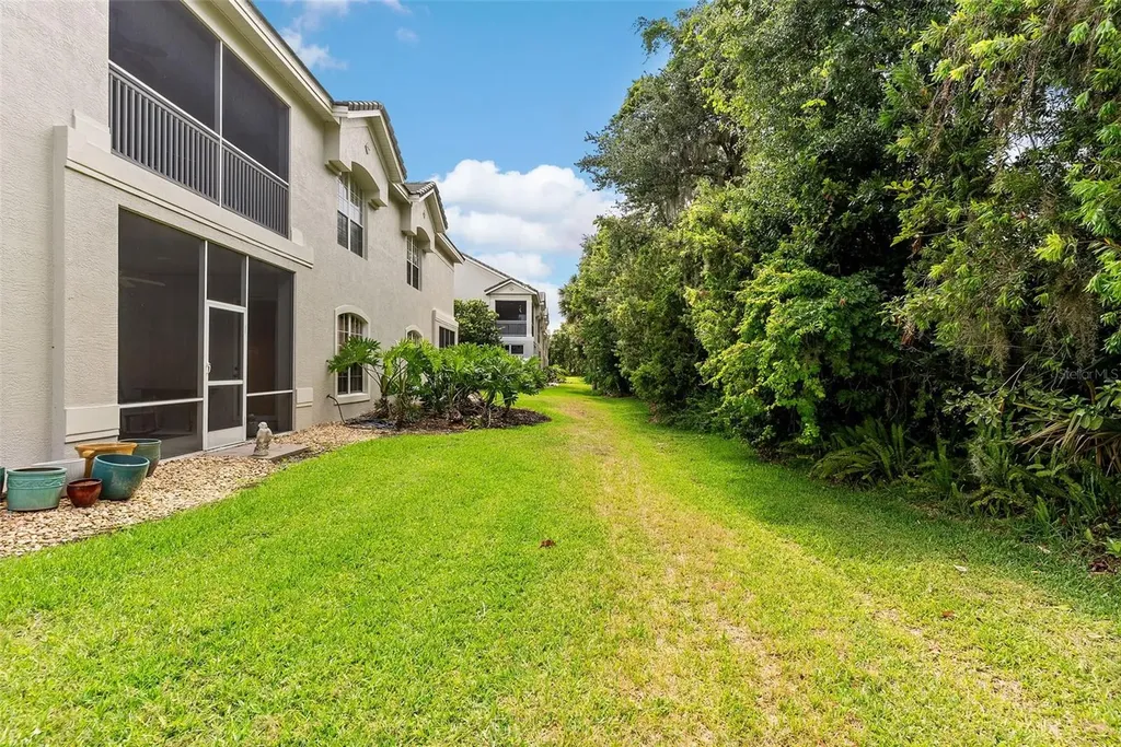 564 Grasslands Village Circle Lakeland FL 33803
