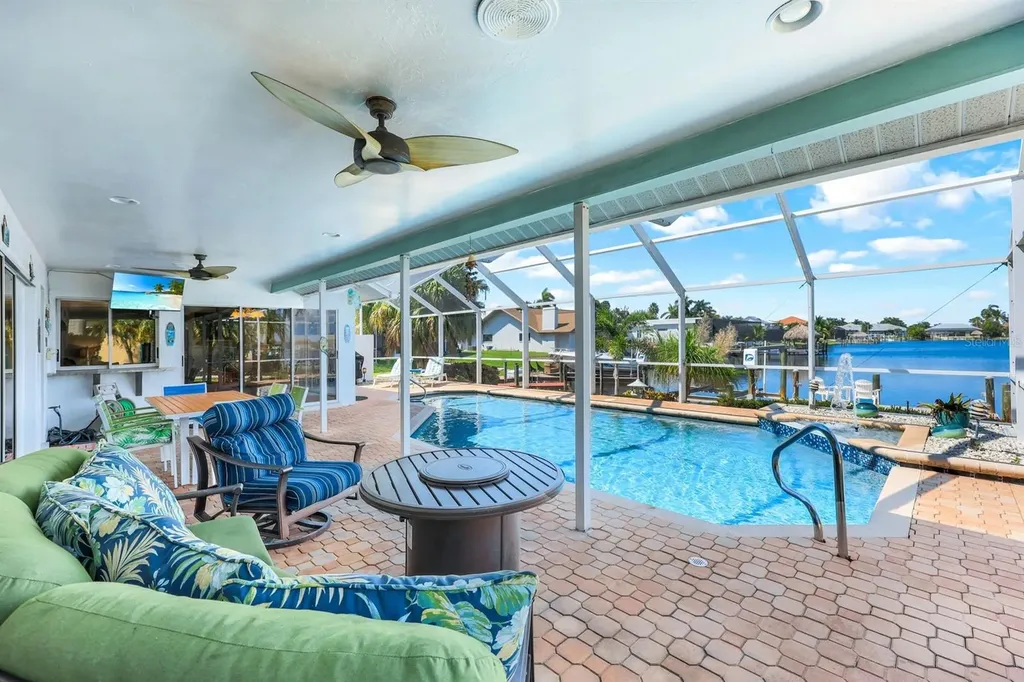719 El Dorado Parkway W Cape Coral FL 33914