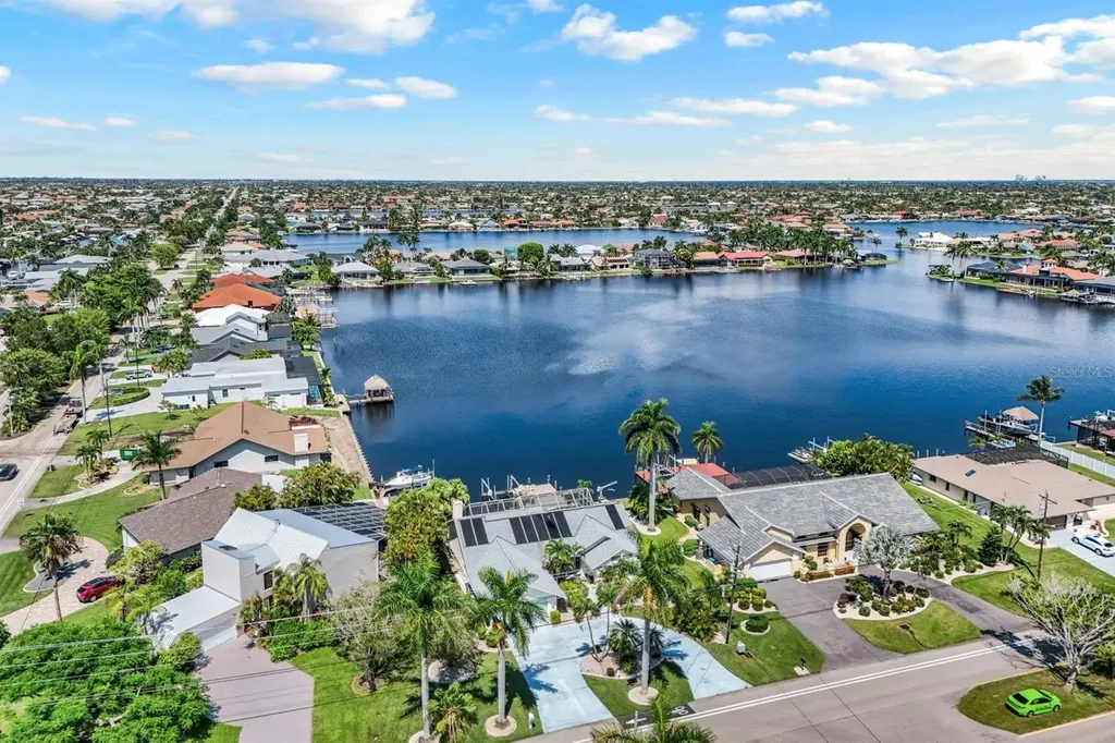 719 El Dorado Parkway W Cape Coral FL 33914