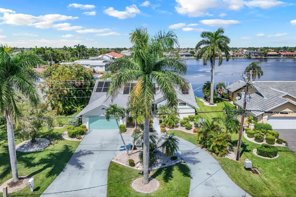 719 El Dorado Parkway W Cape Coral FL 33914