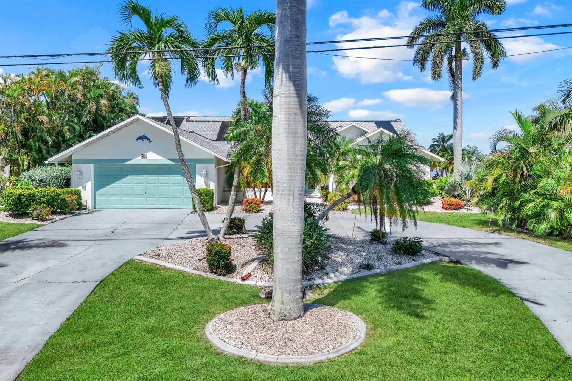 719 El Dorado Parkway W Cape Coral FL 33914