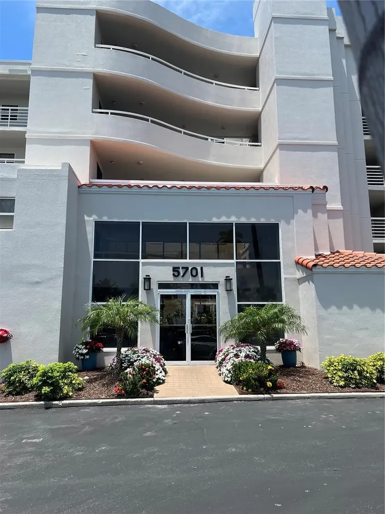 5701 Bahia Del Mar Circle St Petersburg FL 33715