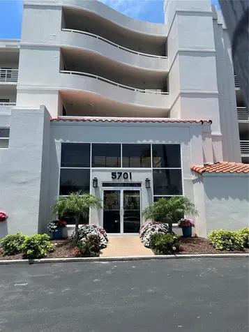 5701 Bahia Del Mar Circle St Petersburg FL 33715