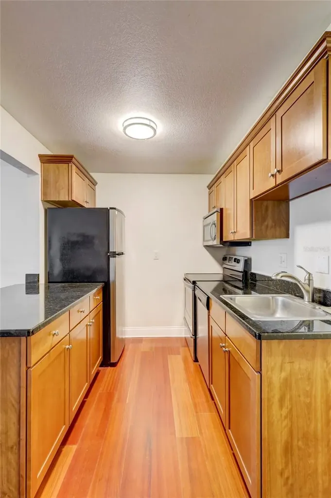 210 5th Avenue S St Petersburg FL 33701