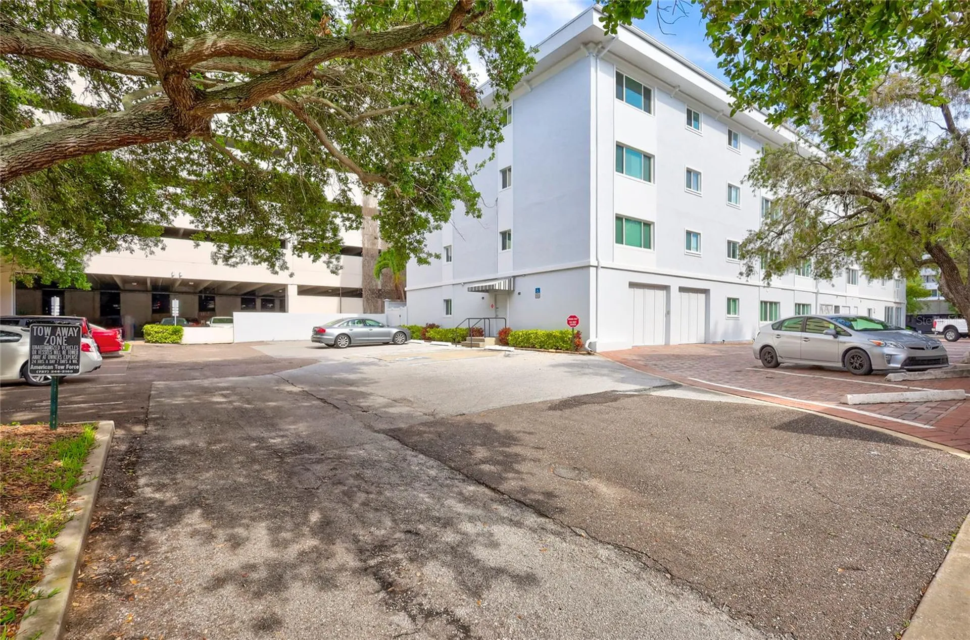 210 5th Avenue S St Petersburg FL 33701