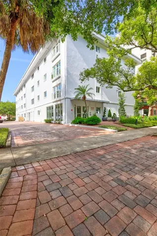 210 5th Avenue S St Petersburg FL 33701
