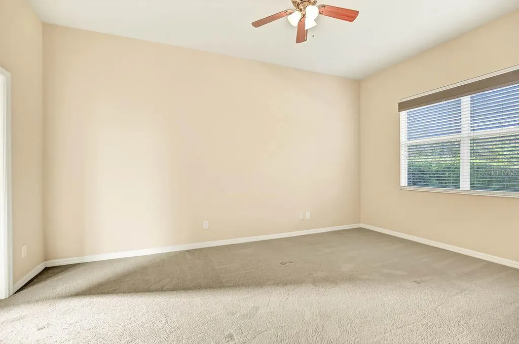 16326 Bridgelawn Avenue Lithia FL 33547