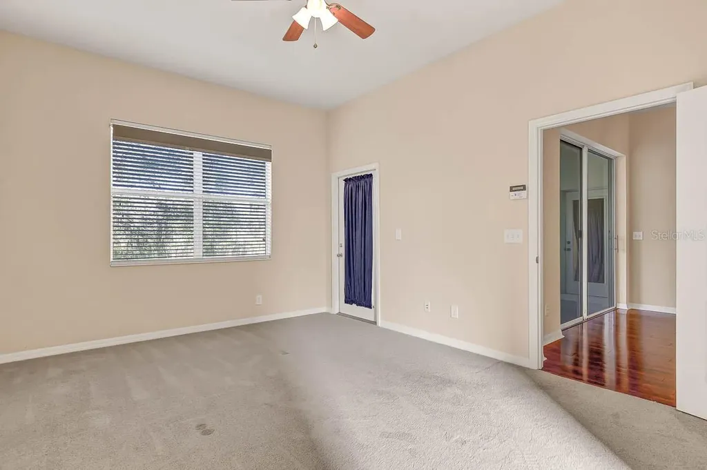 16326 Bridgelawn Avenue Lithia FL 33547