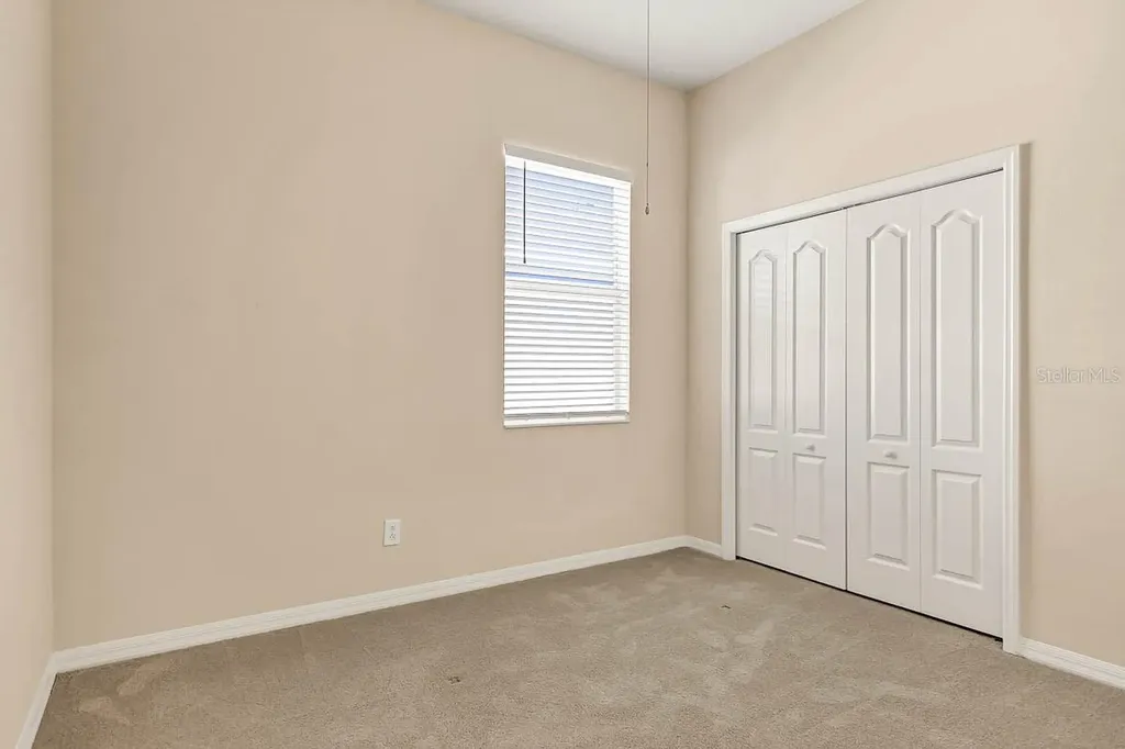 16326 Bridgelawn Avenue Lithia FL 33547
