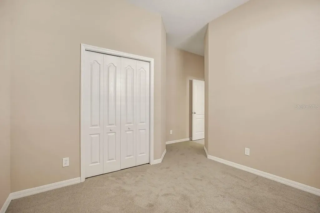 16326 Bridgelawn Avenue Lithia FL 33547