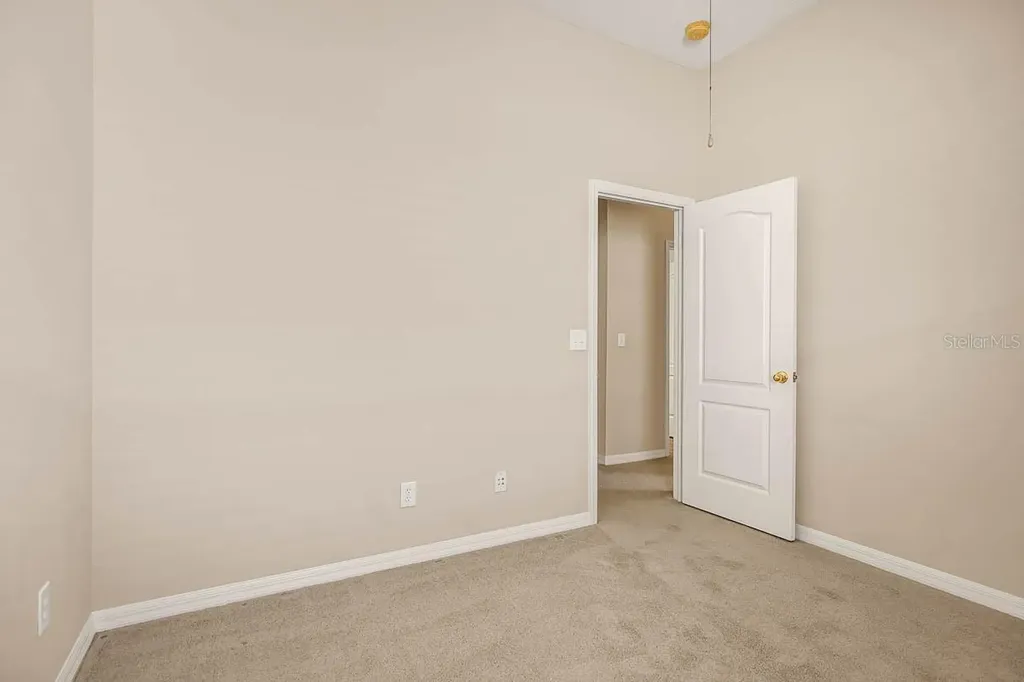 16326 Bridgelawn Avenue Lithia FL 33547