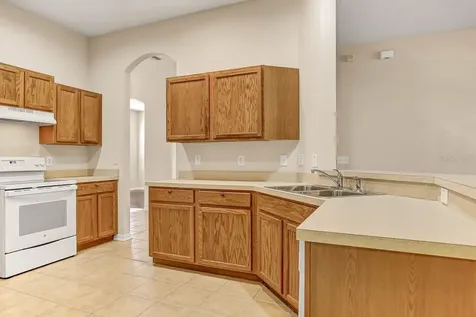 16326 Bridgelawn Avenue Lithia FL 33547