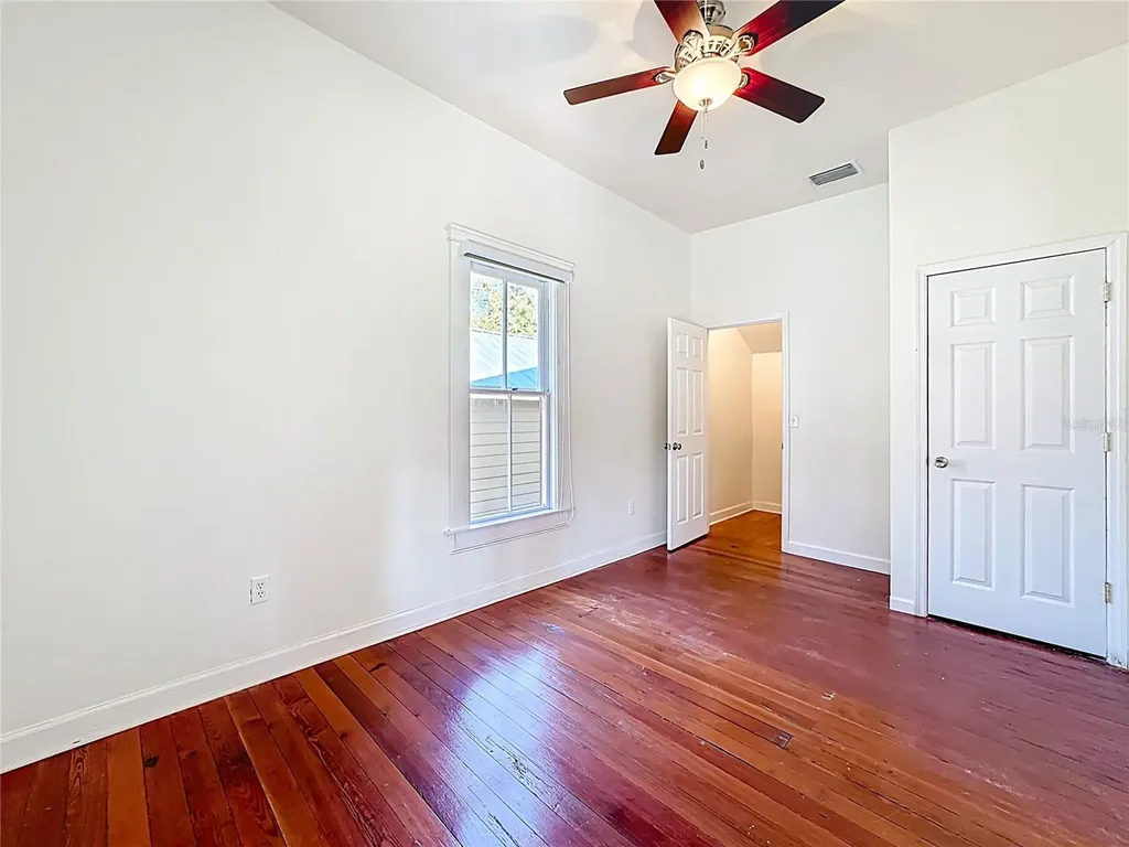 1148 N Grandview Street Mount Dora FL 32757