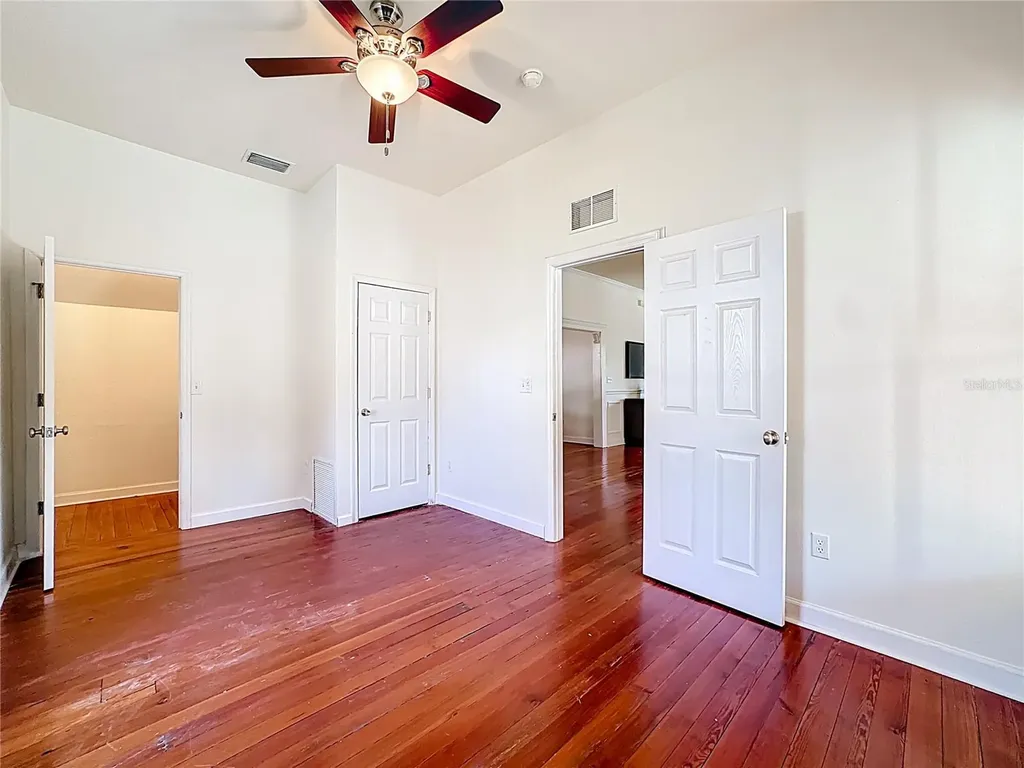 1148 N Grandview Street Mount Dora FL 32757