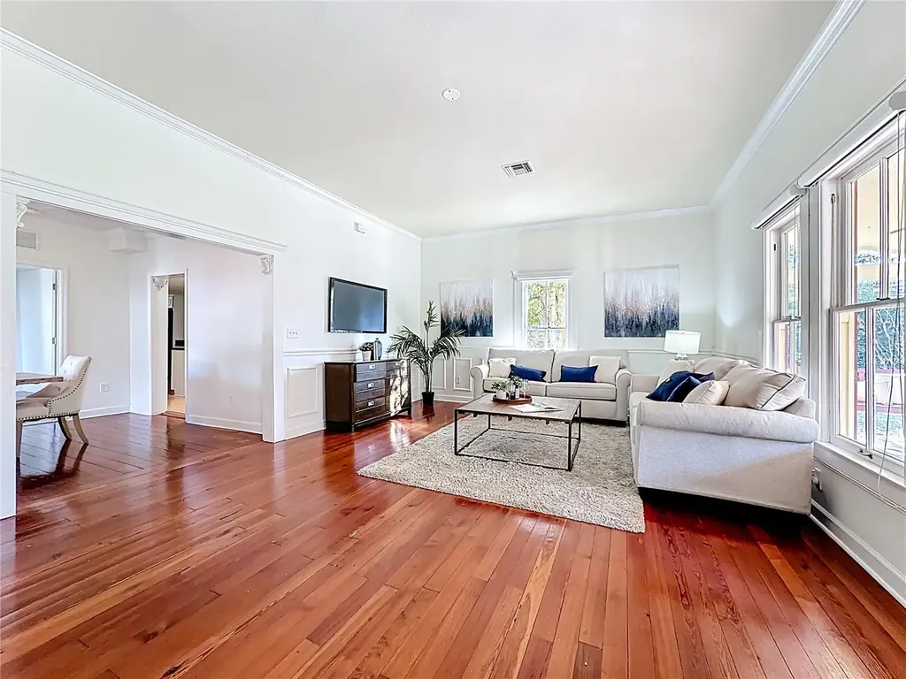 1148 N Grandview Street Mount Dora FL 32757