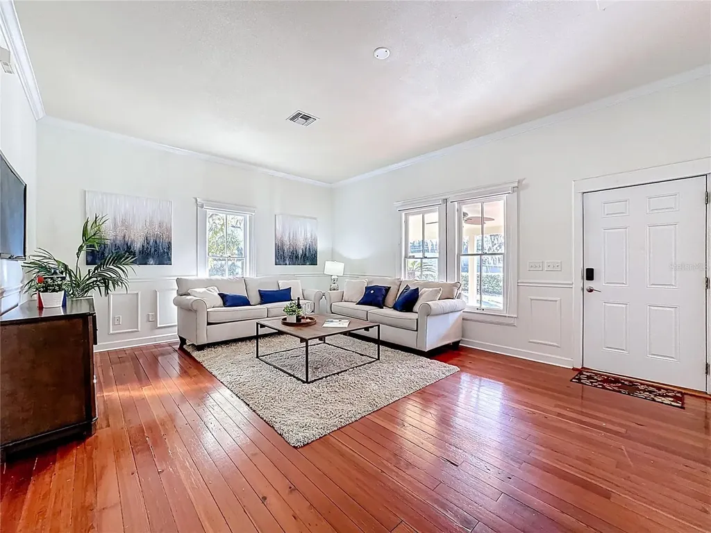 1148 N Grandview Street Mount Dora FL 32757