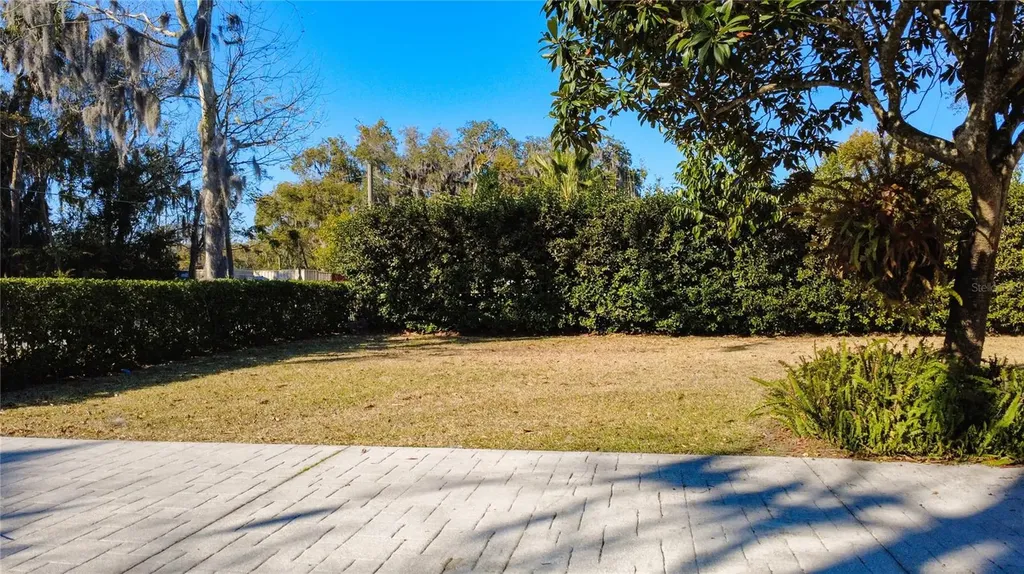 1148 N Grandview Street Mount Dora FL 32757